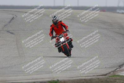 media/Nov-29-2025-TrackDaz (Sat) [[10ae2d9bce]]/B Group/Session 3 (Outside Grapevine)/